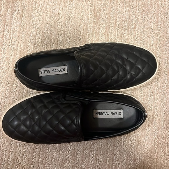 steve madden ecentricq slip on shoes - Picture 3 of 5